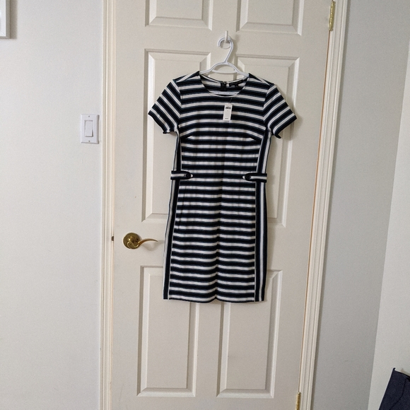 Banana Republic Day Dress - Picture 3 of 5